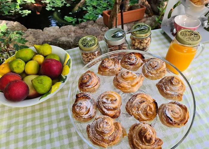 ベッド・アンド・ブレックファスト Chorisia