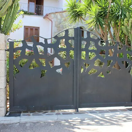 Bed & Breakfast Chorisia San Teodoro (Sardinia)